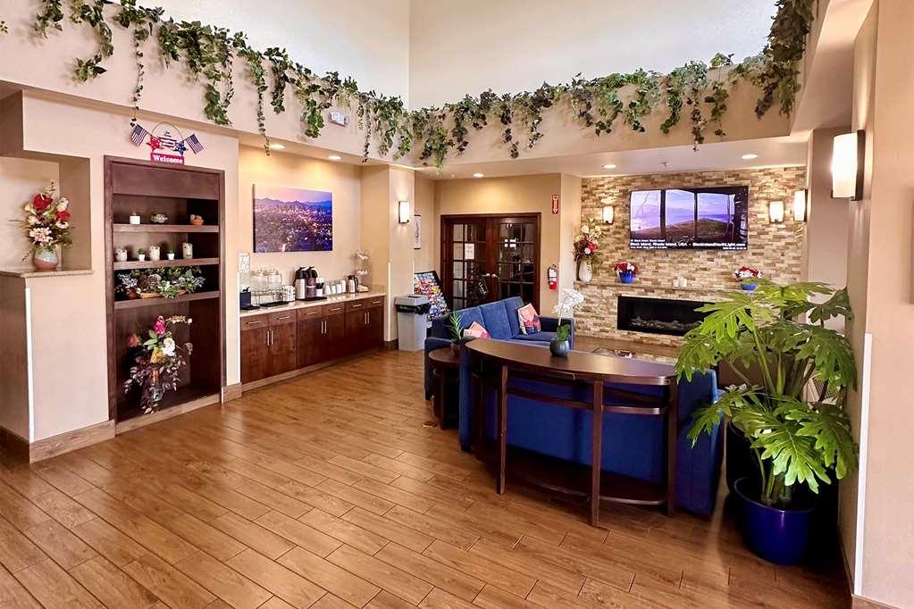 Baymont By Wyndham Phoenix North Dalaman gambar